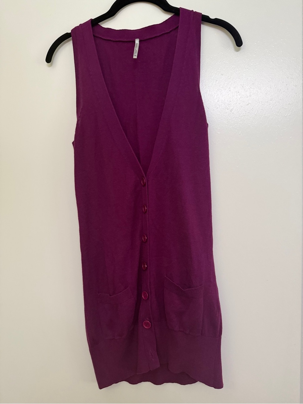 Sleeveless Button-Front Knit Vest - Magenta